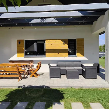 Pod Skarpa 27 * Zator